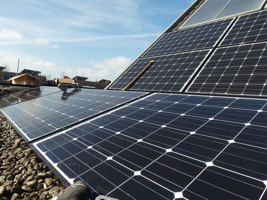 60 полив панели солнечных батарей 280W 300W 315W 24v 400w 330w полуячейки клеток Mono аграрный